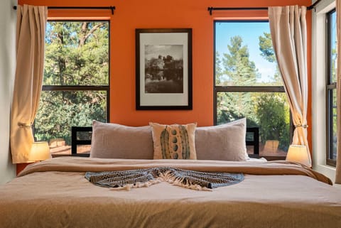 Crescent Moon Ranch and River Access for Family House in Sedona