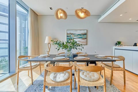 Serene Seaside Stay - 2BR in Bluewaters with Sea View Apartment in Dubai