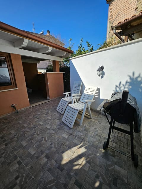 Property building, BBQ facilities, BBQ facilities, Garden, Garden, Solarium, Garden view, sunbed