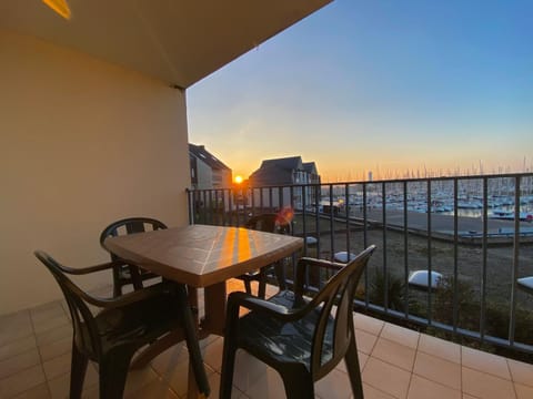 Balcony/Terrace, Landmark view