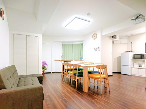 Living room, Photo of the whole room, Seating area, Dining area, furniture