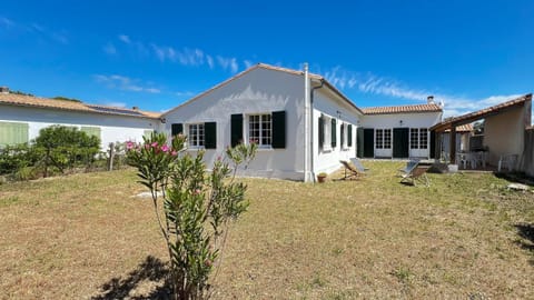 Property building, Garden, Garden view