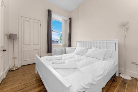 Bed, Photo of the whole room, Bedroom, towels, wardrobe