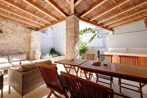 House Corte House in Vis