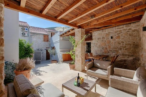 House Corte House in Vis