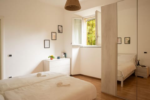 Property building, Bed, Bedroom, furniture, wardrobe