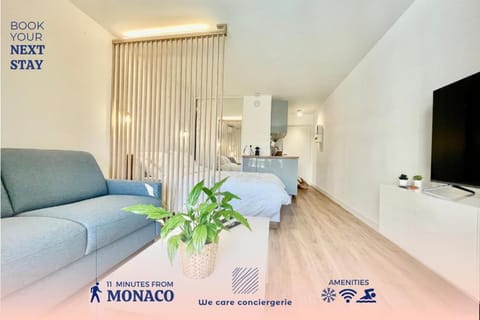 Modern Studio Pool Monaco Area House in Roquebrune-Cap-Martin