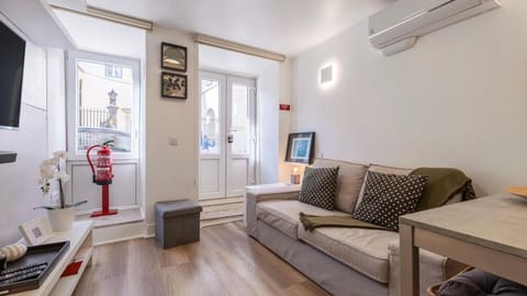 TV and multimedia, Living room, air conditioner
