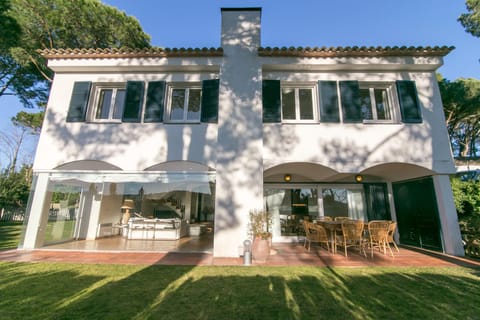 Property building, Facade/entrance, Garden