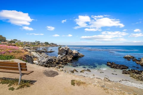 3965 Marine Gardens Duplex Apartment in Pacific Grove