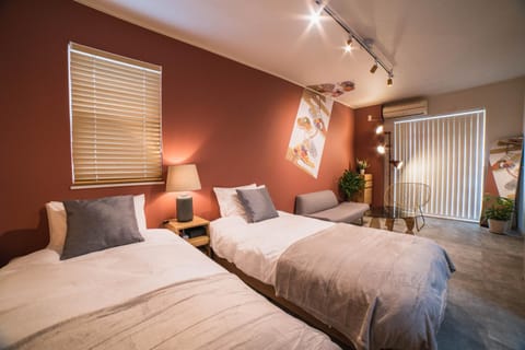 Bed, Living room, air conditioner