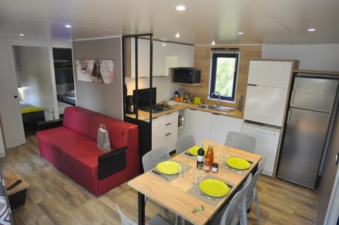 Kitchen or kitchenette, Living room, Dining area, stove