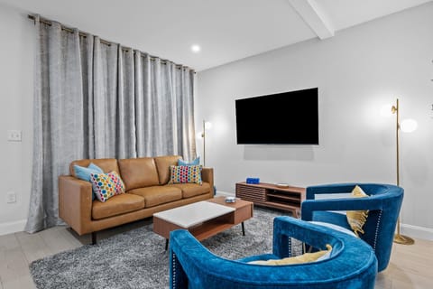 TV and multimedia, Seating area