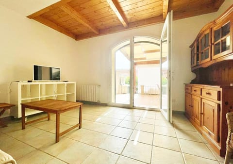 Communal lounge/ TV room, TV and multimedia