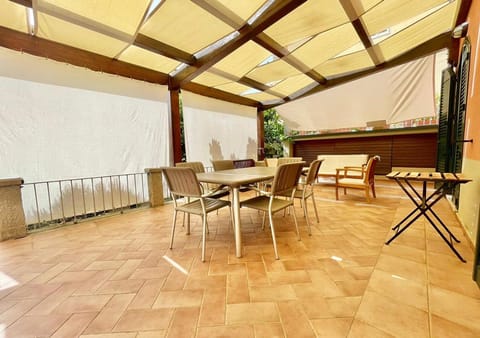 Balcony/Terrace, Balcony/Terrace, Dining area