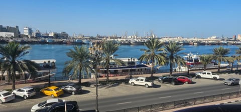 Hindi & Urdu Speak only Men Bed and Breakfast in Al Sharjah