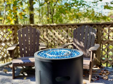 American themed 9BR sleeps 43 cabin in Gatlinburg with tons of games and space! Cabin in Gatlinburg