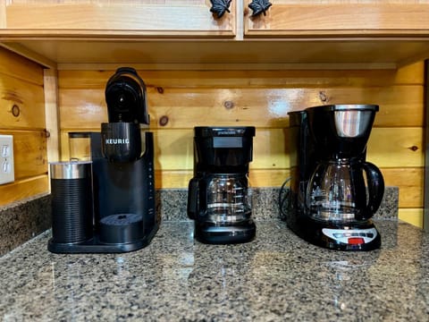 American themed 9BR sleeps 43 cabin in Gatlinburg with tons of games and space! Cabin in Gatlinburg