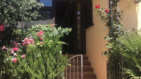 Appartamento in centro Apartment in Orosei