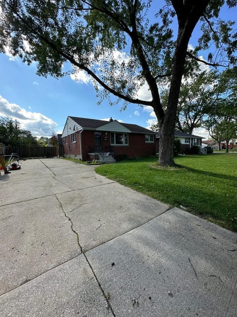 Property building, Street view, Parking