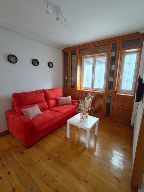 Bed, Living room