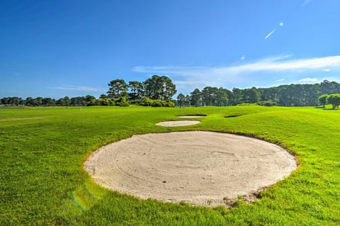 Fairway Views and Pool Windsor Green Beach Retreat Apartment in Carolina Forest