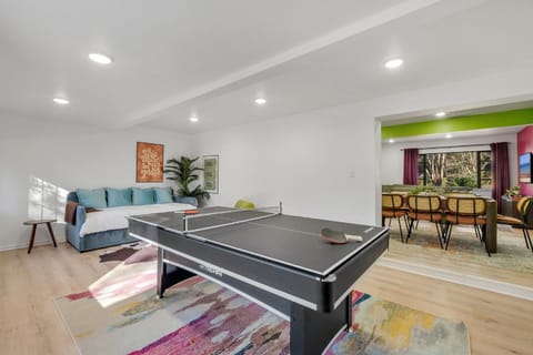 Billiard, Game Room, Table tennis