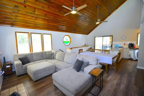 SunRidge at Willow Cove Free Night Special House in Bass Lake