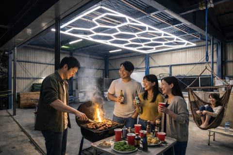 People, BBQ facilities, Food and drinks, Dinner, group of guests