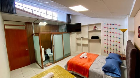 TV and multimedia, Photo of the whole room, Bedroom