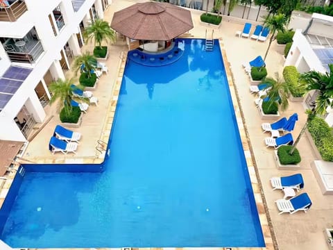 Property building, Day, Pool view, Swimming pool
