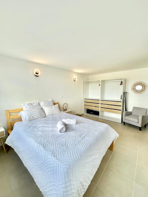 Vue mer sur la Marina, Le Juliana Apartment in Le Gosier