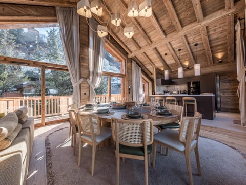 Penthouse de luxe avec terrasse, sauna et bain nordique, 5 chambres - FR-1-613-123 Apartment in Les Allues