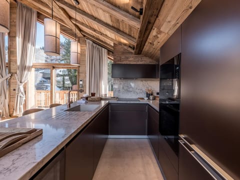 Penthouse de luxe avec terrasse, sauna et bain nordique, 5 chambres - FR-1-613-123 Apartment in Les Allues