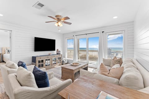 TV and multimedia, View (from property/room), Balcony/Terrace, Living room, Sea view