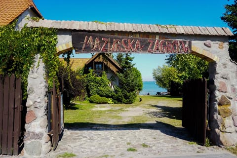 Property building, Facade/entrance, Garden