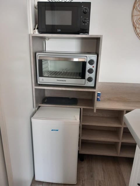 Appartement avec une petite place de parking, centre ville, proche gares Apartment in Annecy