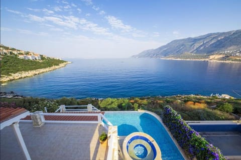 Natural landscape, Hot Tub, Pool view, Sea view, Swimming pool, Swimming pool