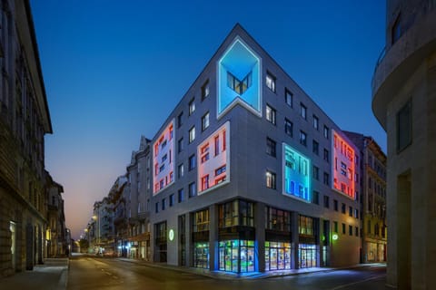 Property building, Night, Neighbourhood, City view, Street view, Location