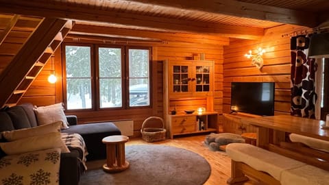 Communal lounge/ TV room, TV and multimedia, Living room