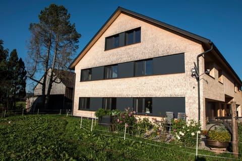 Property building, Spring