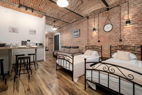 Bed, Kitchen or kitchenette, Photo of the whole room, Bedroom