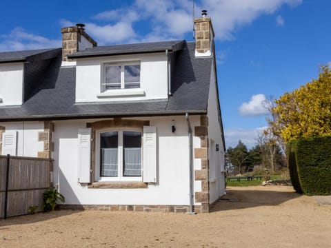 Ti Ma Zud Bihan House in Trégastel