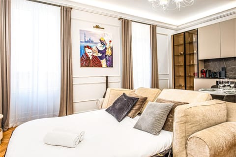 Kitchen or kitchenette, Living room, Seating area