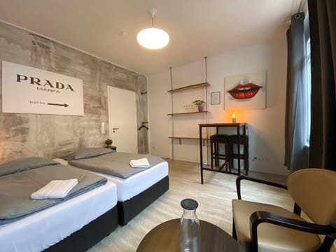 Bed, Photo of the whole room, Seating area, Bedroom, towels