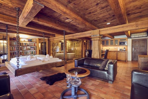 Bed, Living room, Bedroom, Area and facilities