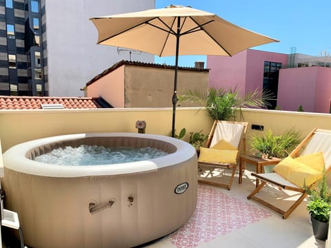 Hot Tub, View (from property/room), Balcony/Terrace, Spa and wellness centre/facilities, sunbed