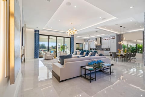 Living room, Dining area, kitchen