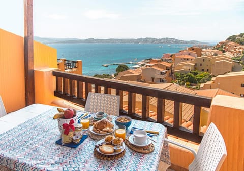 Natural landscape, View (from property/room), Balcony/Terrace, Balcony/Terrace, Dining area, Sea view