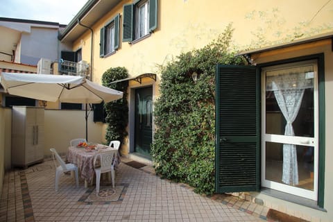 Villino Lidia House in Viareggio